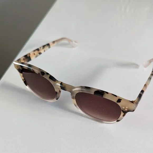 KREWE | Accessories | Krewe Sunglasses Connick Matte Oyster  display picture 2